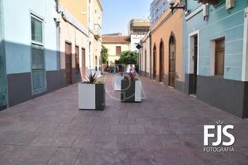 El Cabildo supervisa la finalización de las obras de mejora en la Zona Comercial Abierta de Los Llanos/Francisco Javier Santana.